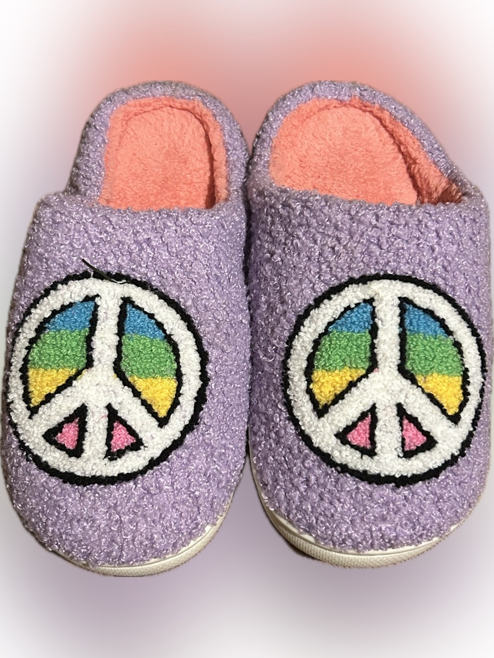 Two Left Feet” Fuzzy Peace Sign Slippers M/L 7-8